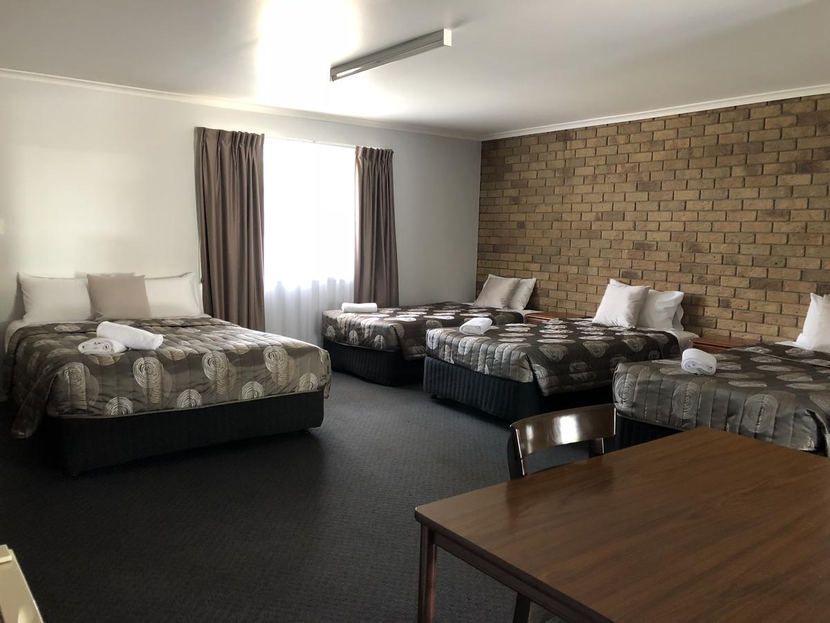True Blue Motor Inn Rockhampton Dış mekan fotoğraf