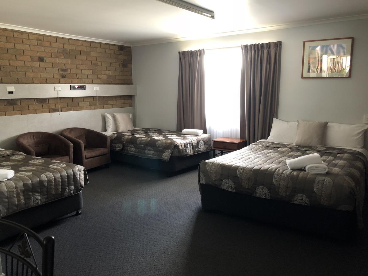 True Blue Motor Inn Rockhampton Dış mekan fotoğraf