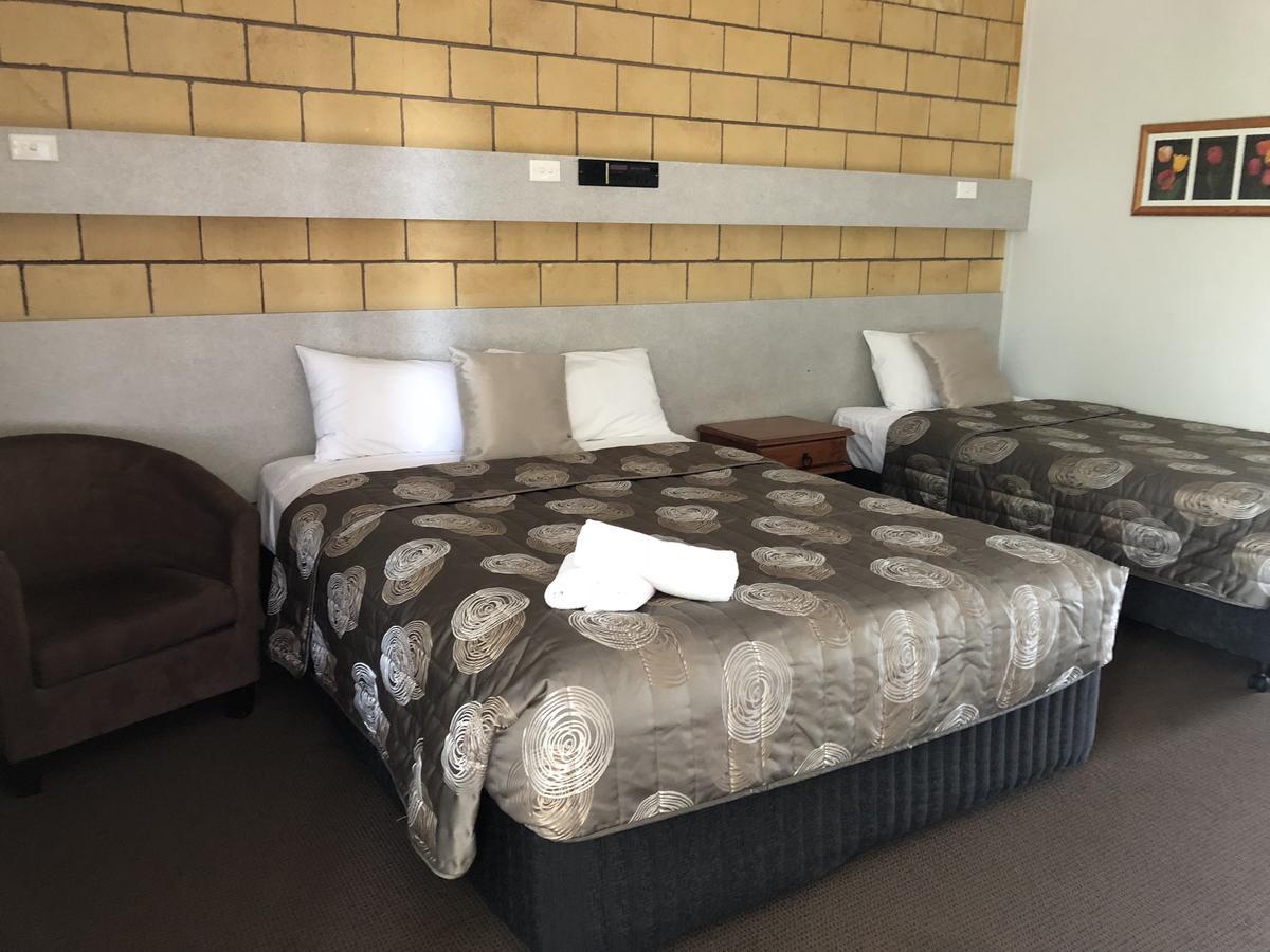 True Blue Motor Inn Rockhampton Dış mekan fotoğraf