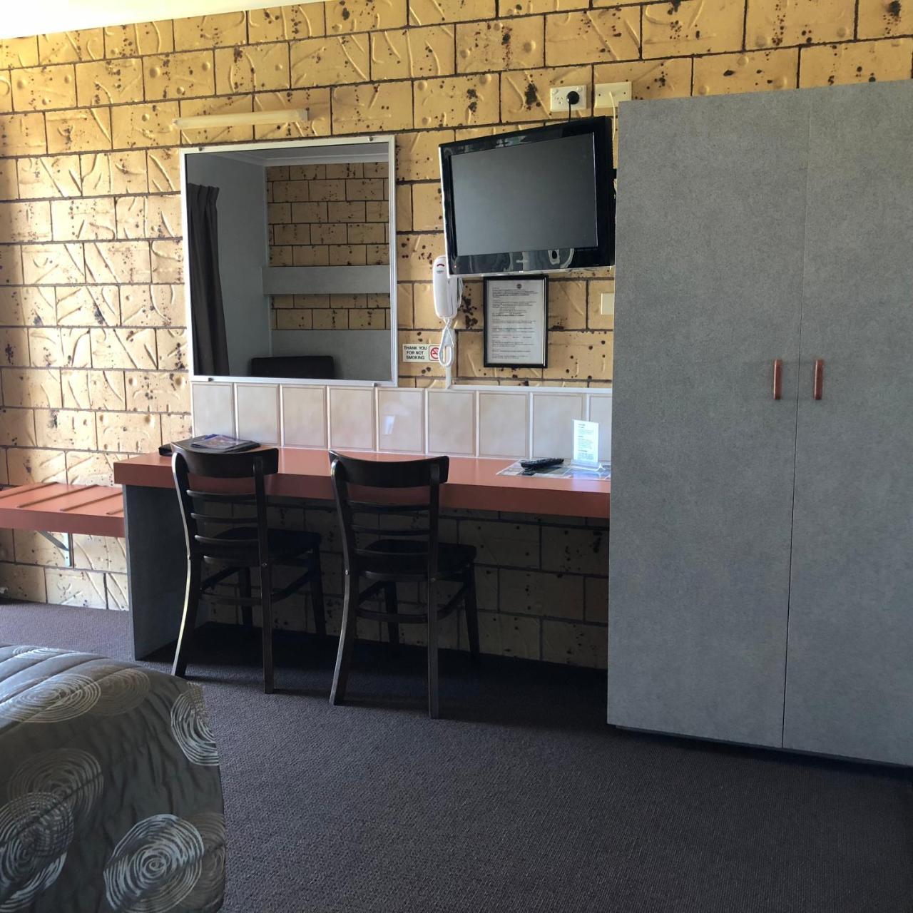 True Blue Motor Inn Rockhampton Dış mekan fotoğraf
