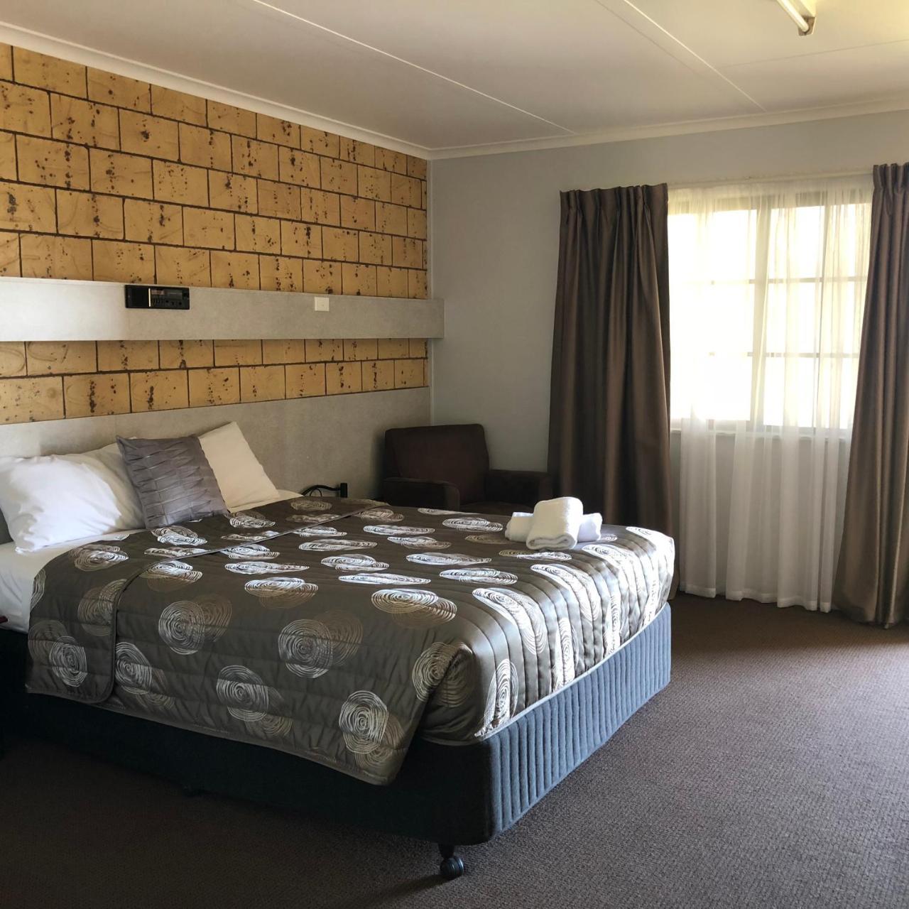 True Blue Motor Inn Rockhampton Dış mekan fotoğraf