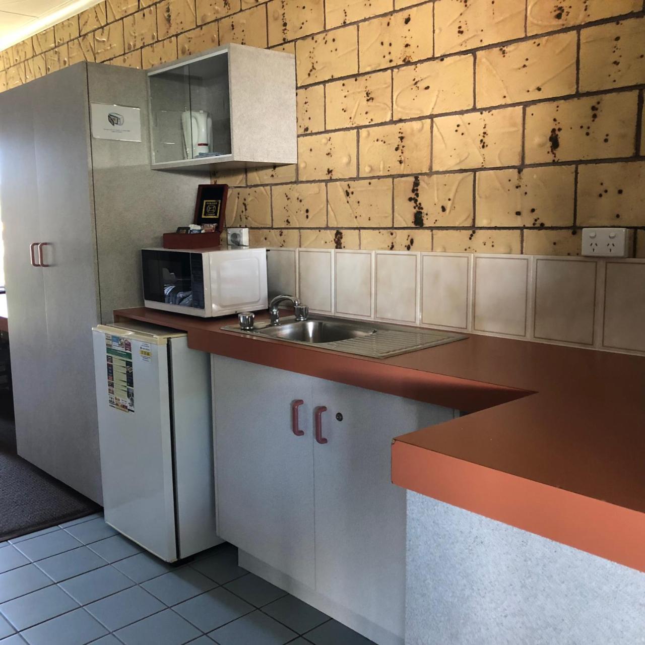 True Blue Motor Inn Rockhampton Dış mekan fotoğraf
