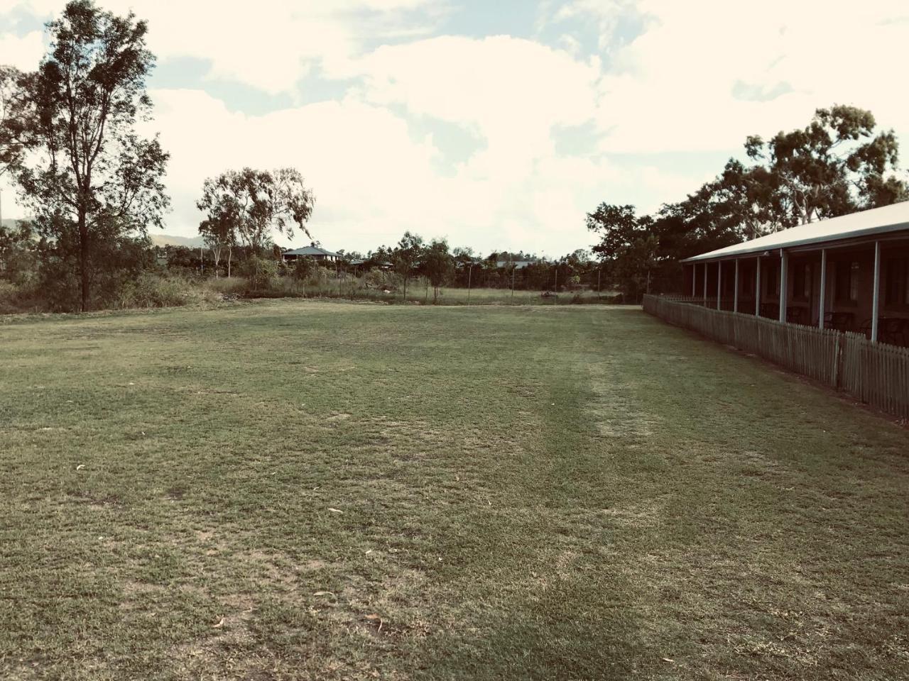 True Blue Motor Inn Rockhampton Dış mekan fotoğraf