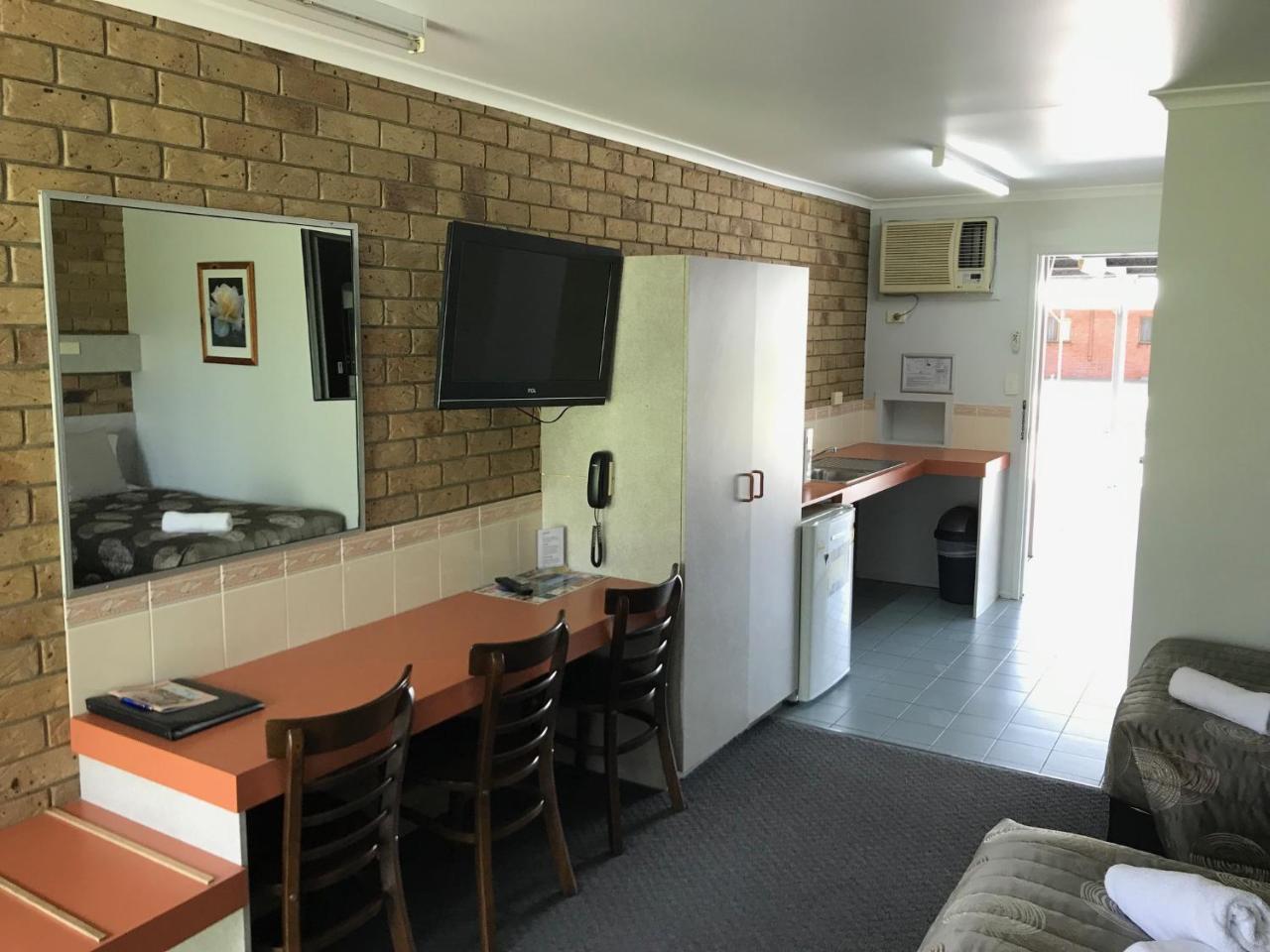 True Blue Motor Inn Rockhampton Dış mekan fotoğraf